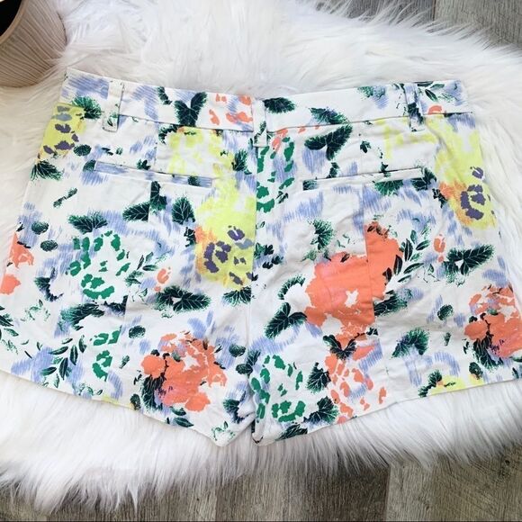 GAP Vibrant White Floral Print Cotton Shorts 4 - Picture 5 of 9